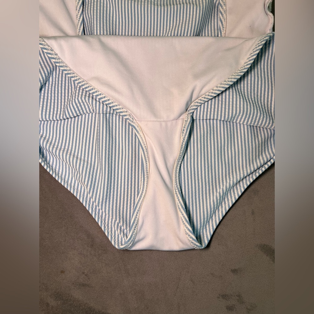 Jessica Simpson Under The Sea Scalloped Edge Stripped Halter One-Piece Swimsuit - Picture 12 of 15